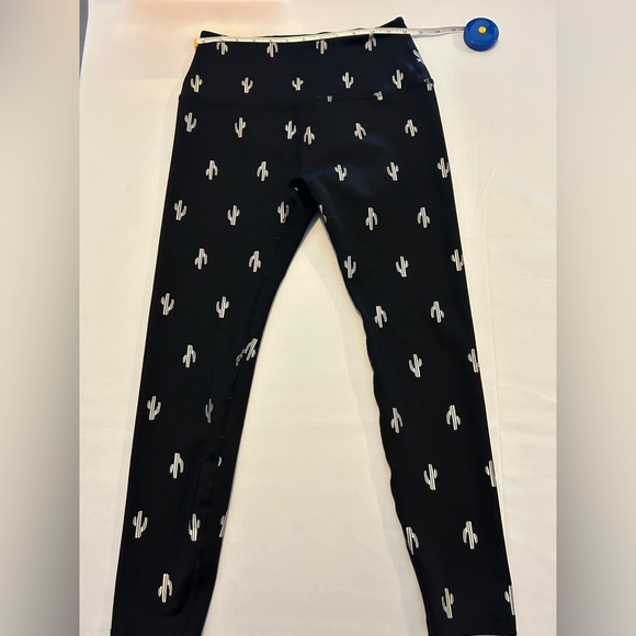 Beyond yoga cactus print legging - Picture 2 of 2